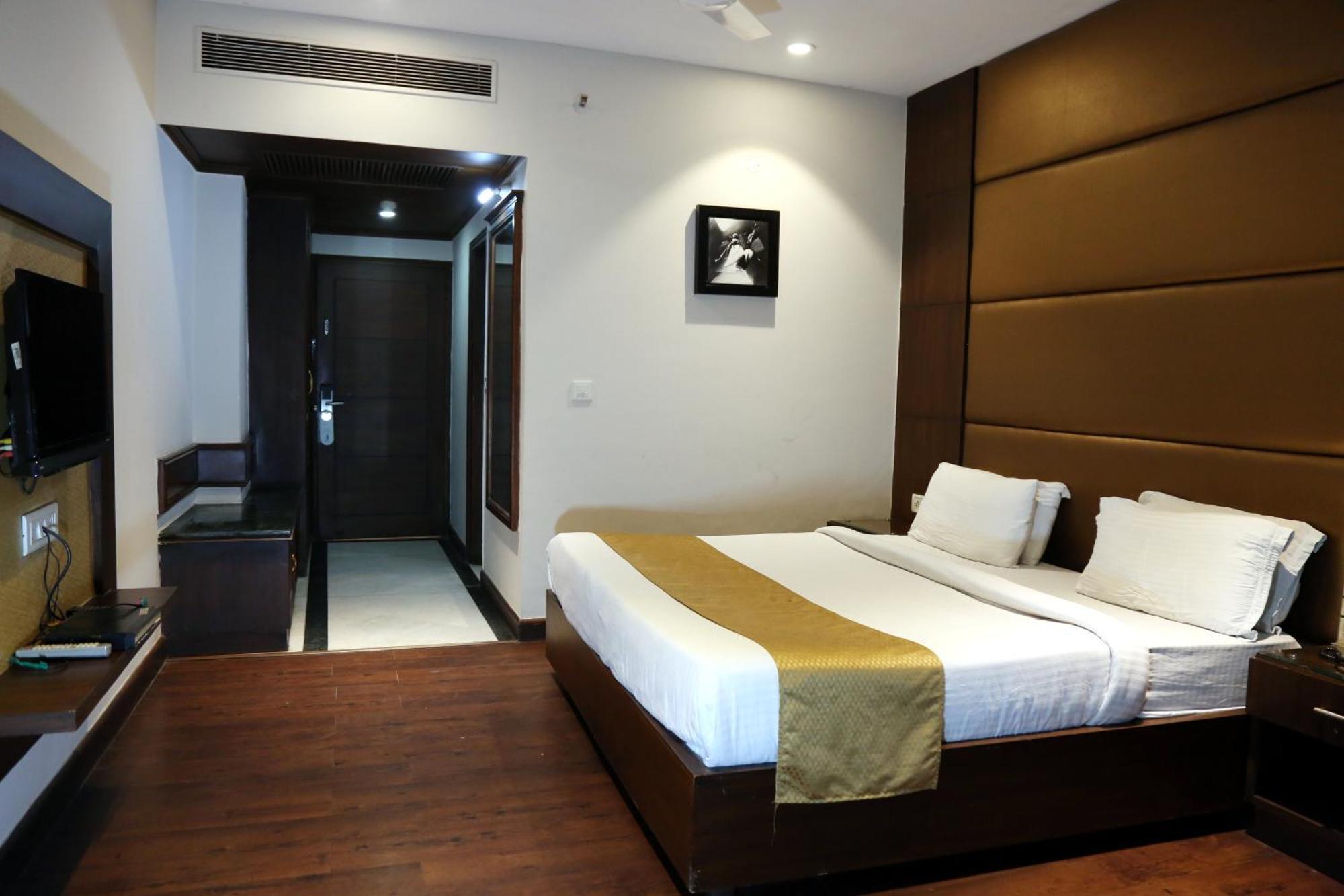 לודהיאנה Hotel Imperial Executive מראה חיצוני תמונה
